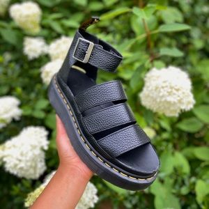 NEW Dr. Martens Clarissa 2 Quad, Women’s Size 8